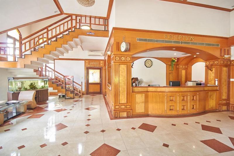 Green Coconut Resort Chennai Bagian luar foto